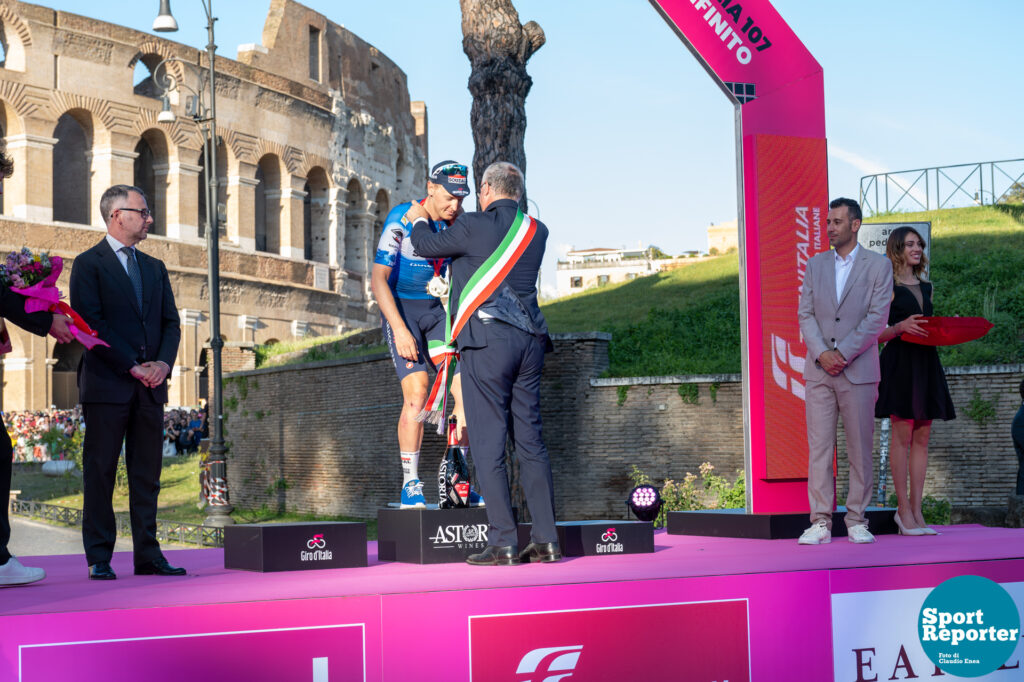 26052024_190342_107 Giro d'Italia - Roma