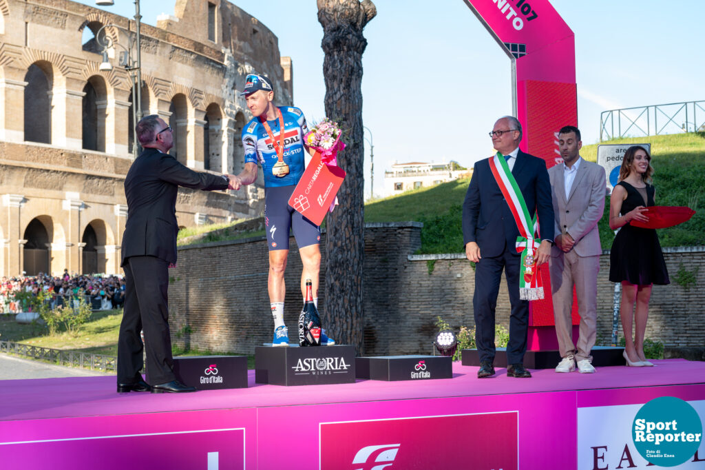 26052024_190352_107 Giro d'Italia - Roma