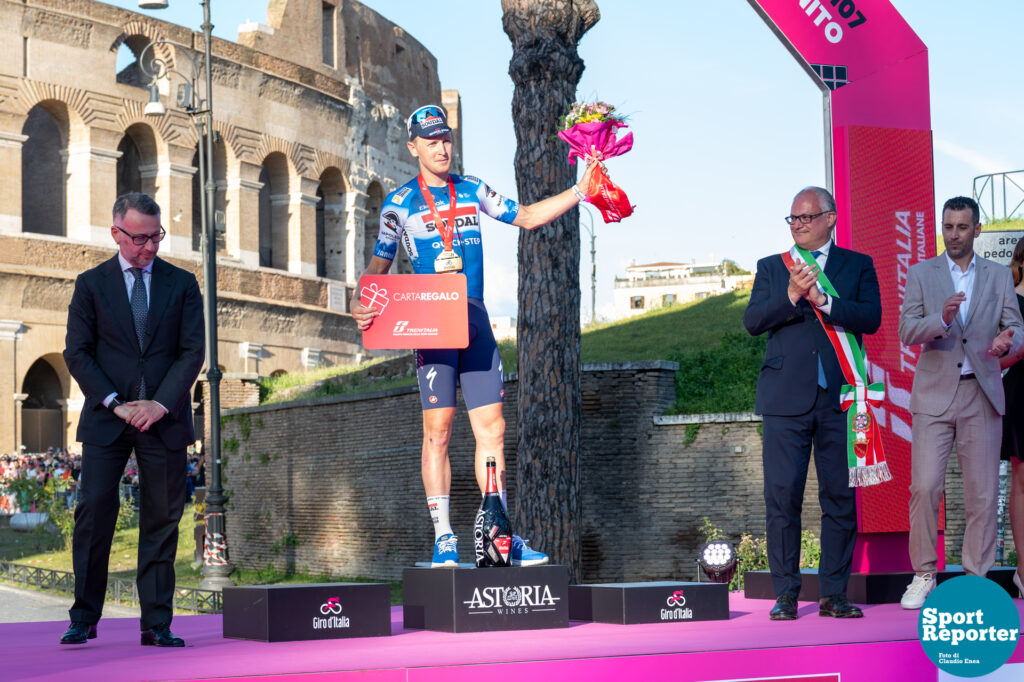 26052024_190354_107 Giro d'Italia - Roma