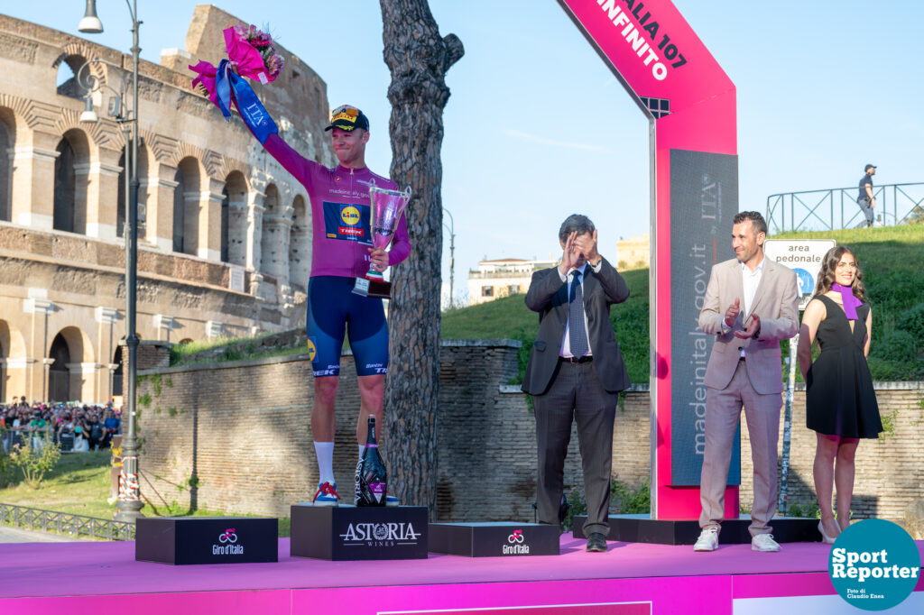 26052024_191133_107 Giro d'Italia - Roma