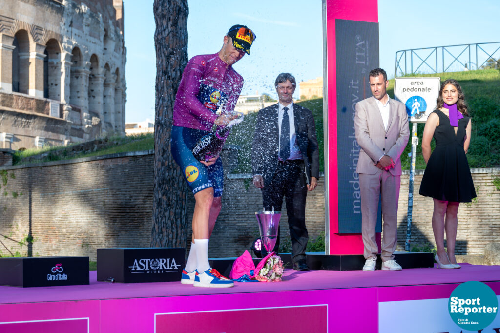 26052024_191152_107 Giro d'Italia - Roma