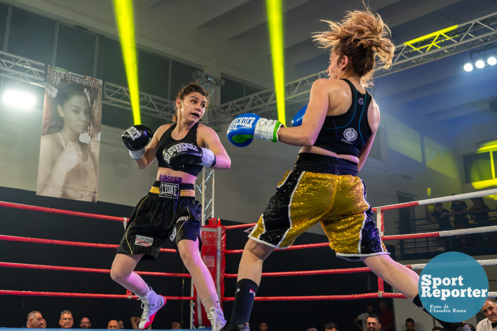 Italian Boxing Italian Women's Flyweight Title - Aurora De Persio vs Giacoma Cordio