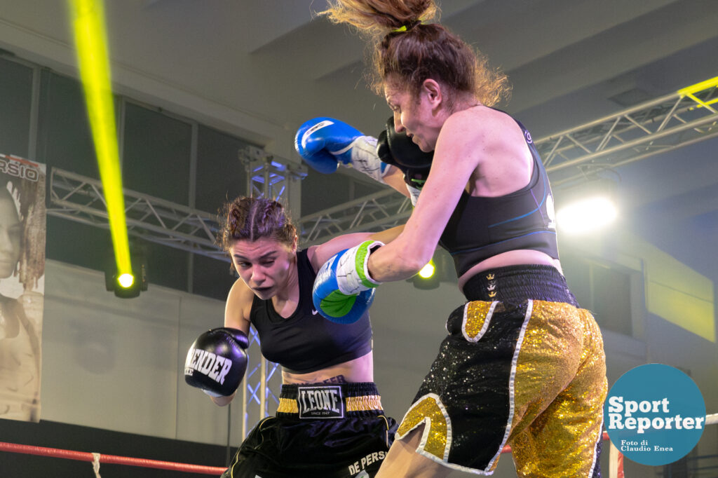 Italian Boxing Italian Women's Flyweight Title - Aurora De Persio vs Giacoma Cordio